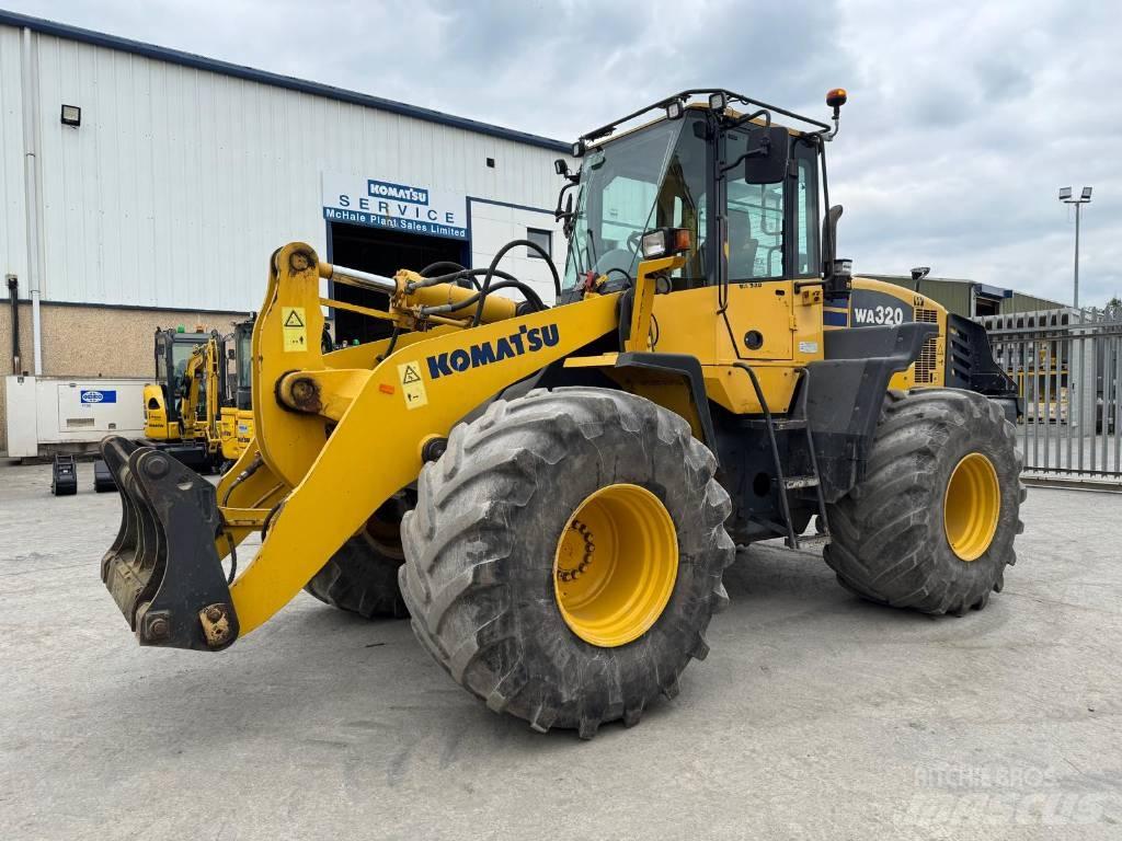 Komatsu WA320-5 Kolesni nakladalci