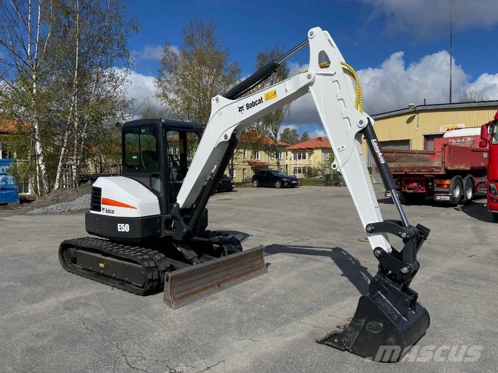 Bobcat E 50z Mini bagri <7t