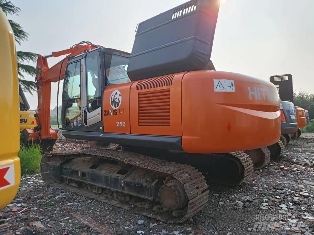 Hitachi ZX 250 LC Bagri goseničarji