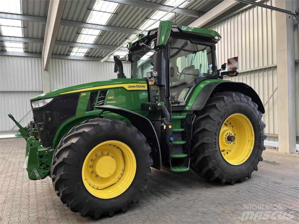 John Deere 7R 330 Traktorji