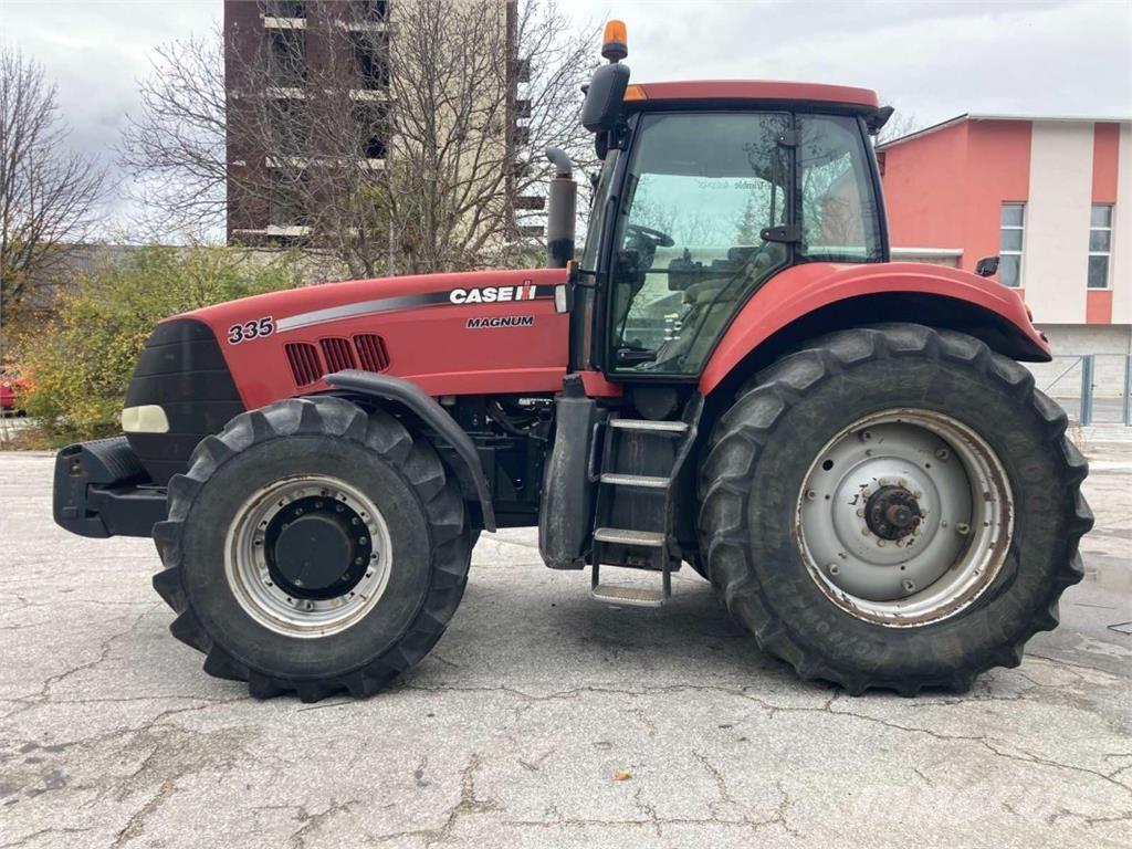 Case IH magnum 335 Traktorji