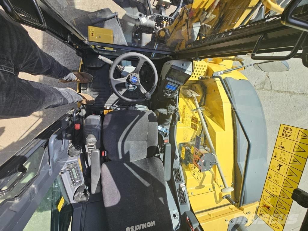 Komatsu PW 98 MR-11 Bagri na kolesih