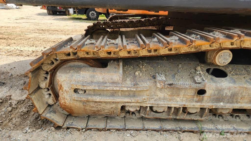 Doosan DX 300 LCA Bagri goseničarji