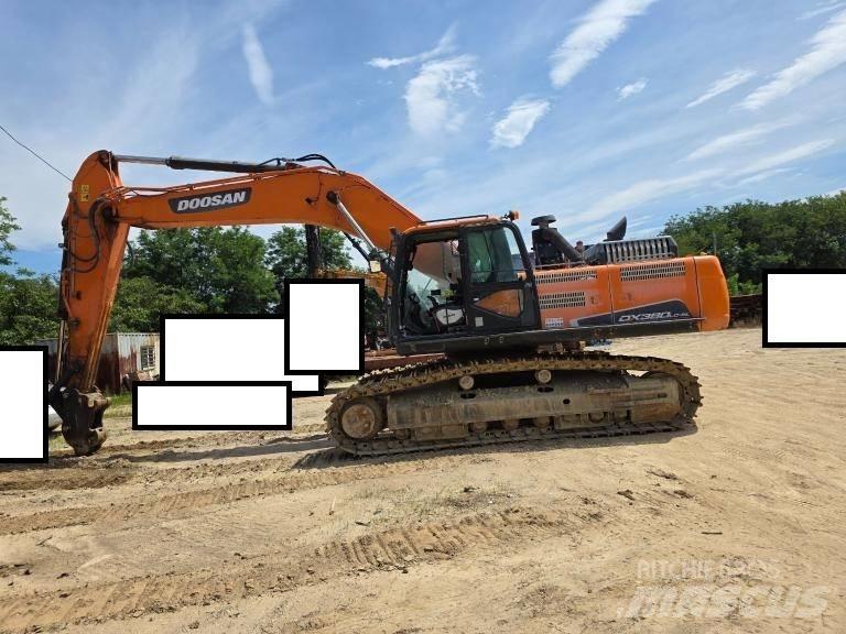 Doosan DX 300 LCA Bagri goseničarji