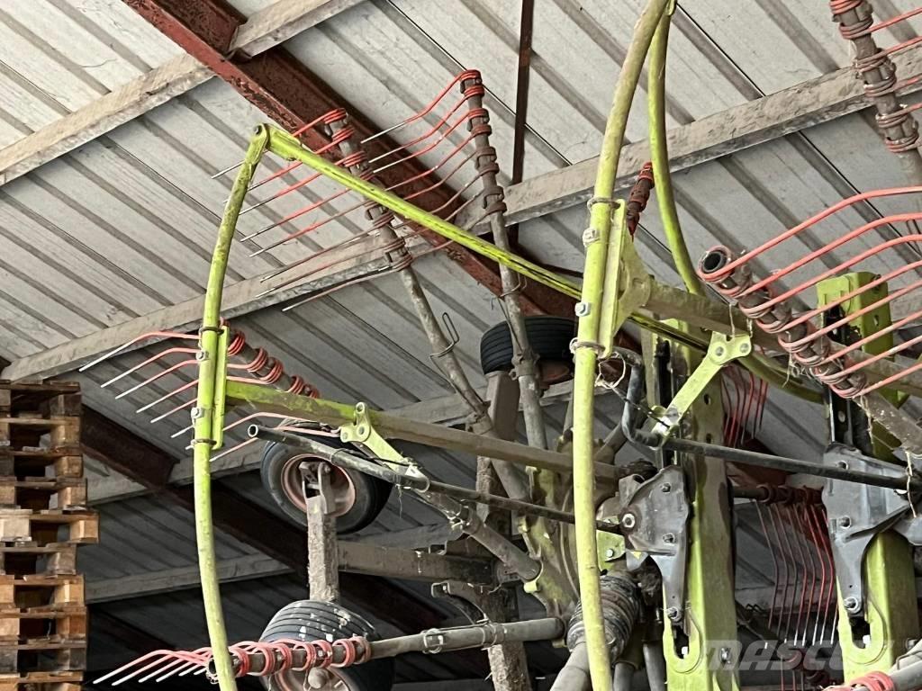 CLAAS Liner 2700 Zgrabljalniki