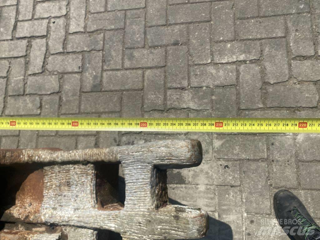  Crusher CW 30 Klešče