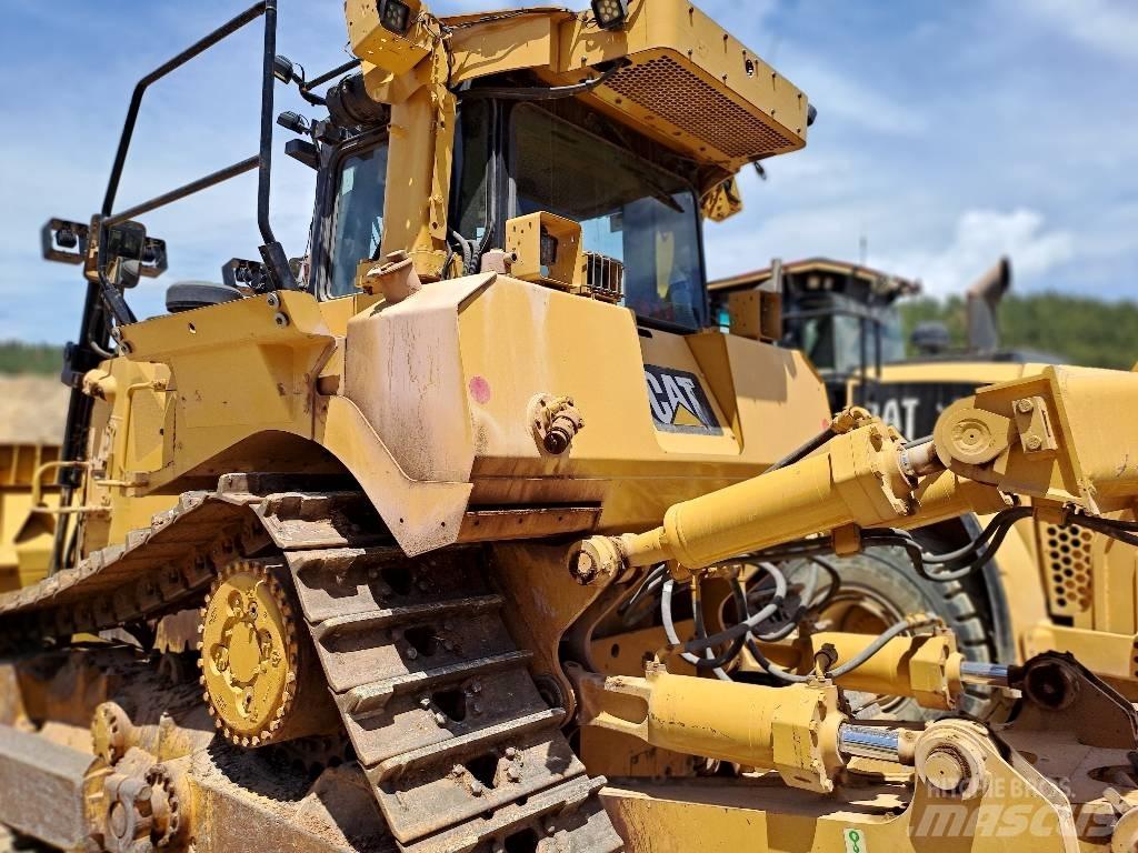 CAT D 8 T Buldožerji goseničarji