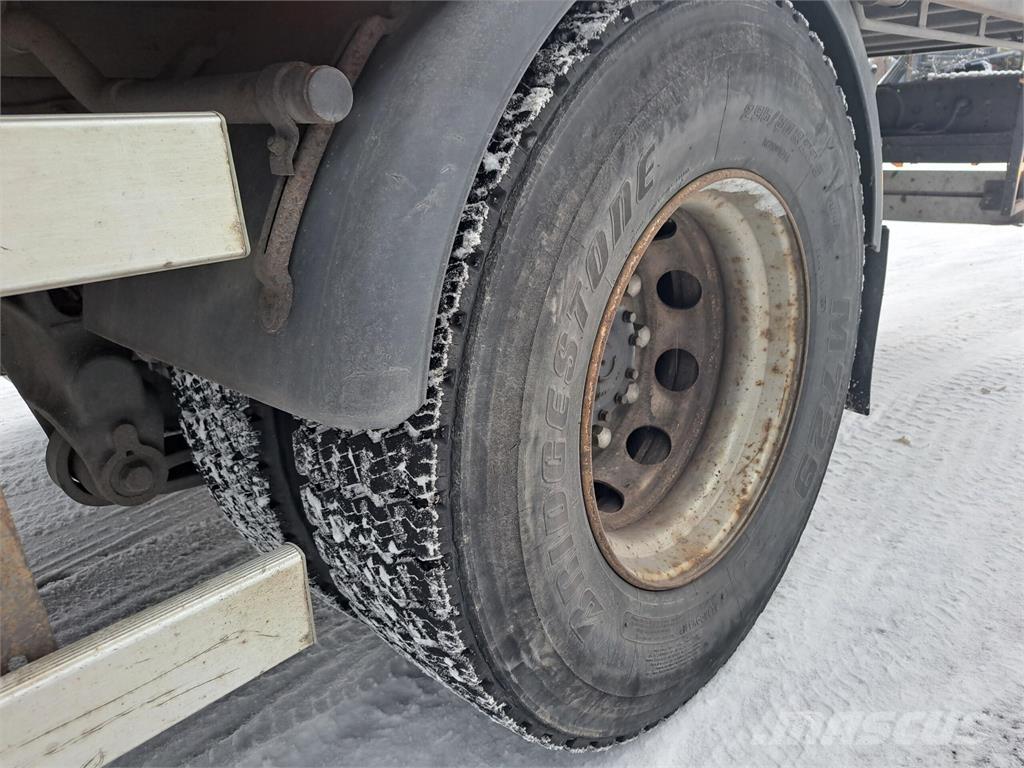 Volvo FLH42 RD Tovornjaki z žerjavom