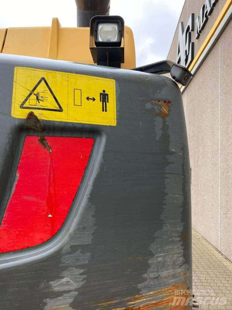 Volvo EC 300 D L Bagri goseničarji