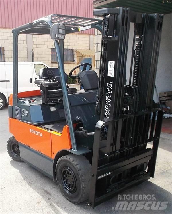 Toyota 7 FBMF 25 Električni viličarji