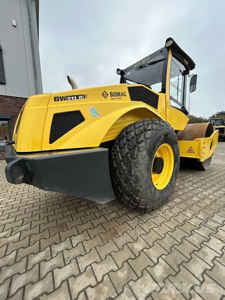 Bomag BW 211 D-5 Enojni valjarji