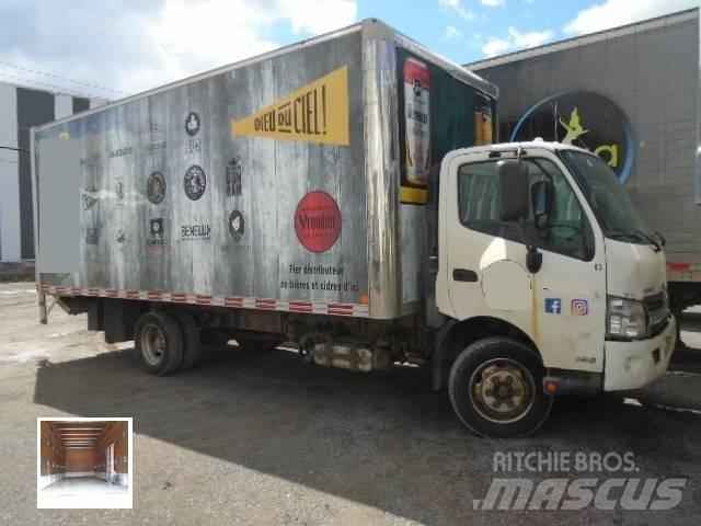 Hino 195 D Tovornjaki zabojniki