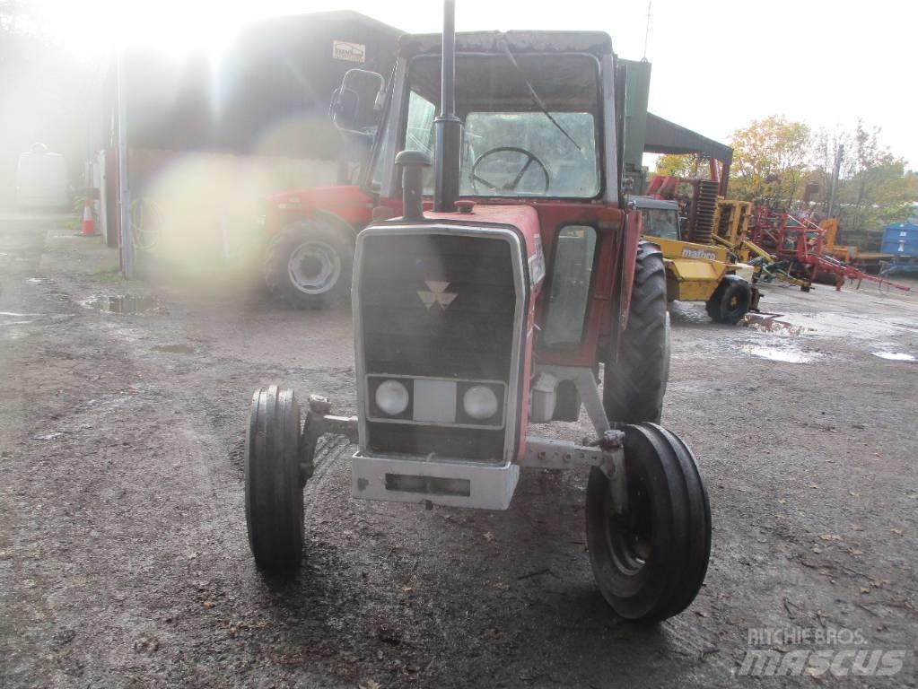 Massey Ferguson 590 Traktorji