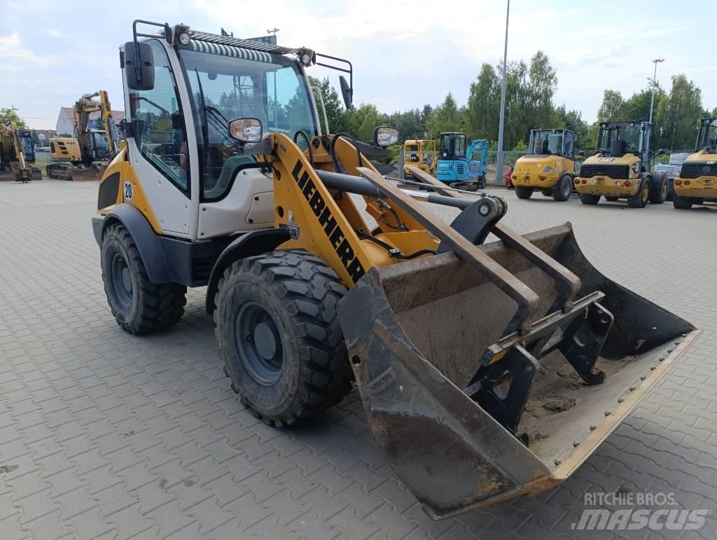 Liebherr L508C Kolesni nakladalci