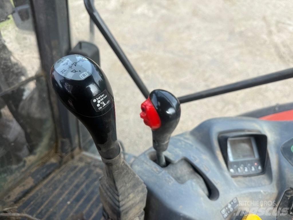 Kubota M 135 GX Traktorji