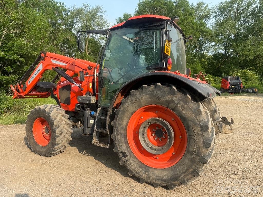 Kubota M 135 GX Traktorji