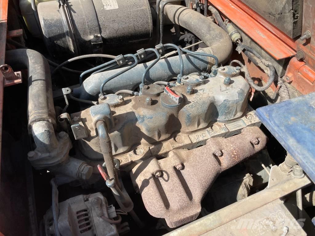 Kubota R 410 B Kolesni nakladalci