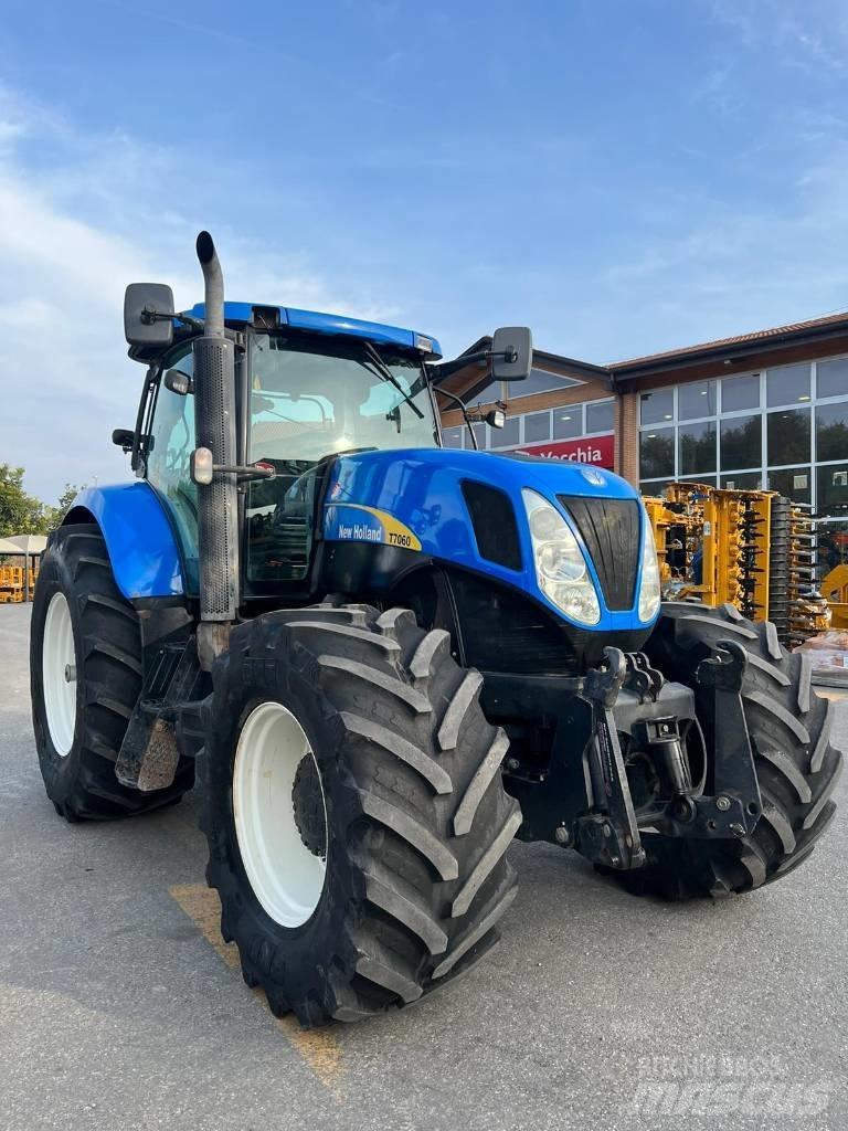New Holland T 7060 Traktorji