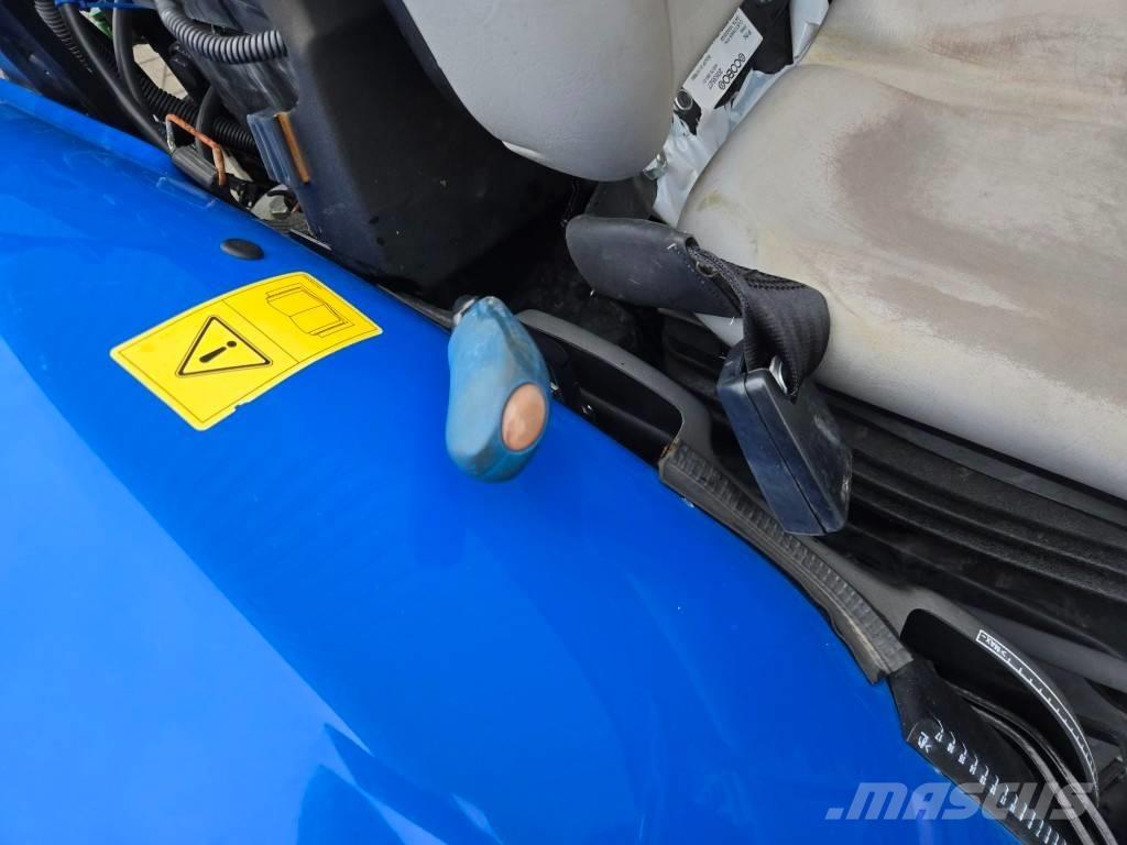 New Holland T 4.75 V Traktorji