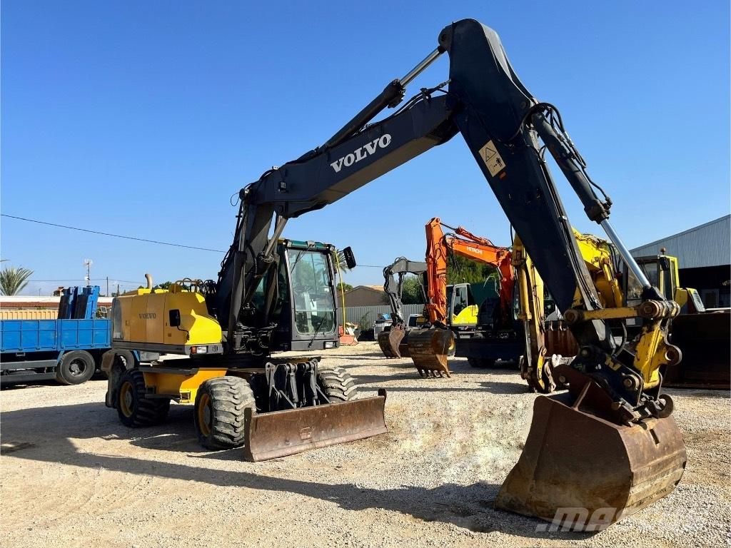Volvo EW 180 C Bagri na kolesih