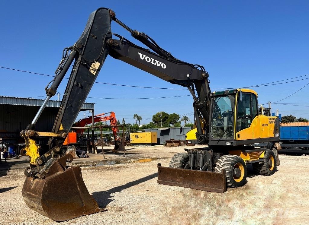 Volvo EW 180 C Bagri na kolesih