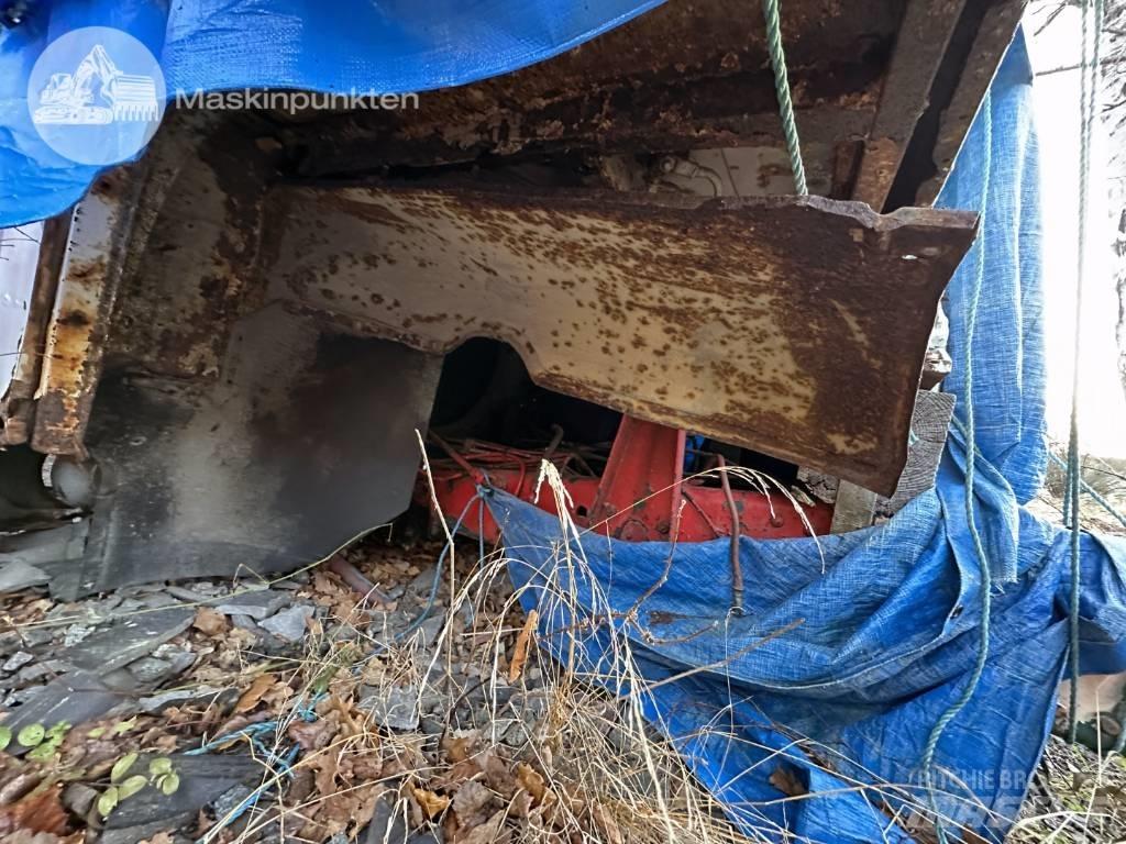 Scania T 141 Tovornjaki za prevoz gozdnih strojev