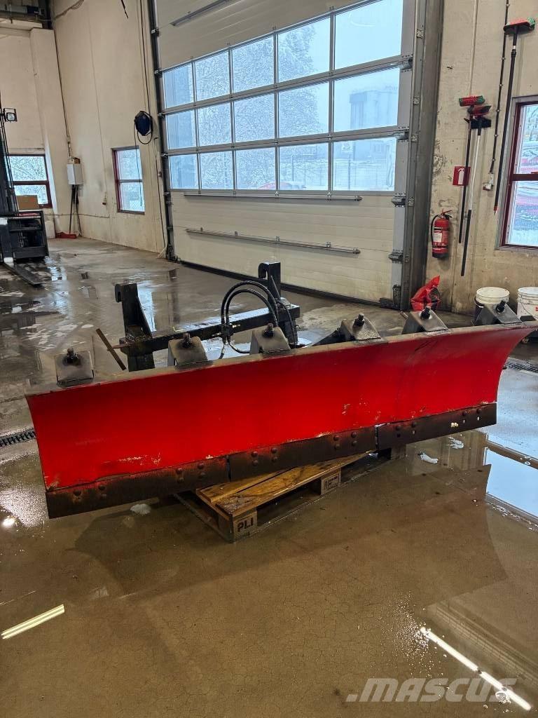  Diagonalblad 240 Snežne deske in plugi