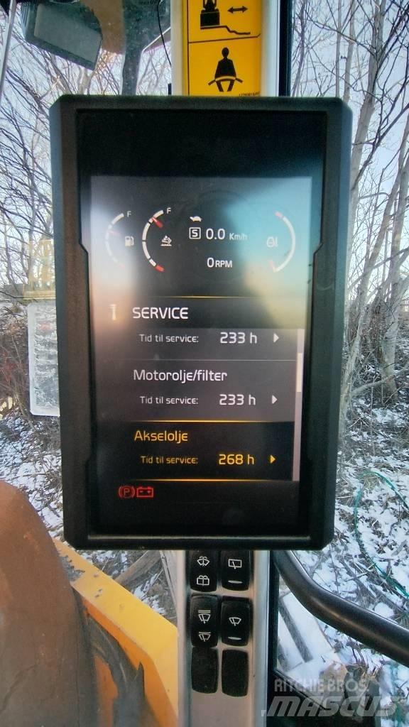 Volvo SD 160 B Kolesni valjarji s pnevmatikami