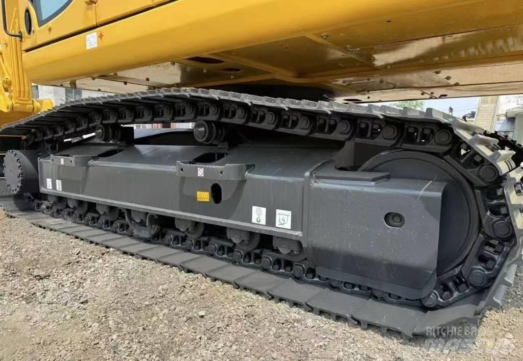 Komatsu PC 200-8 Bagri goseničarji