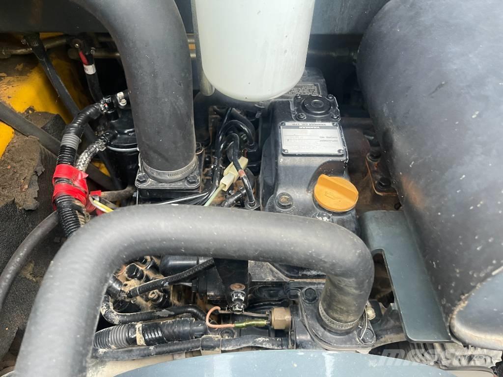 Gehl 3840 E     2015 Skid steer mini nakladalci