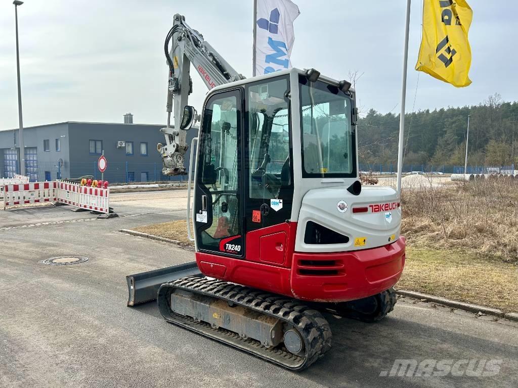 Takeuchi TB 240 Mini bagri <7t
