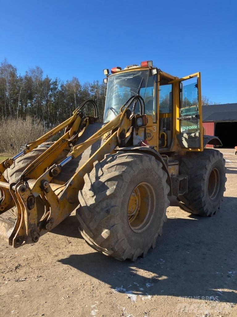JCB 414S Kmetijski teleskopski nakladalci