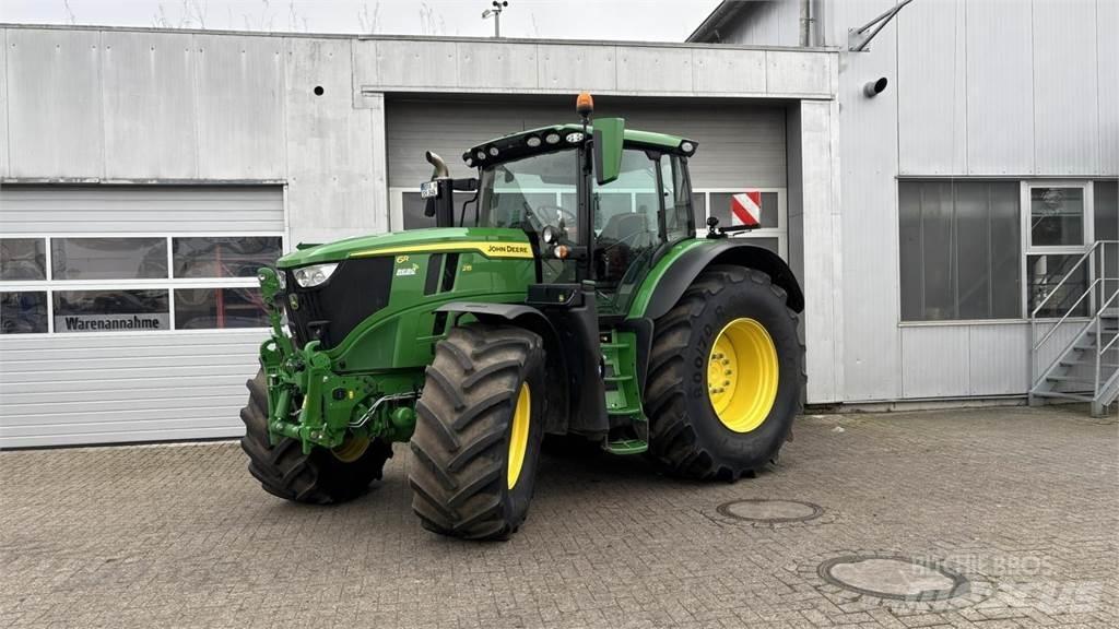 John Deere 6R215 Traktorji