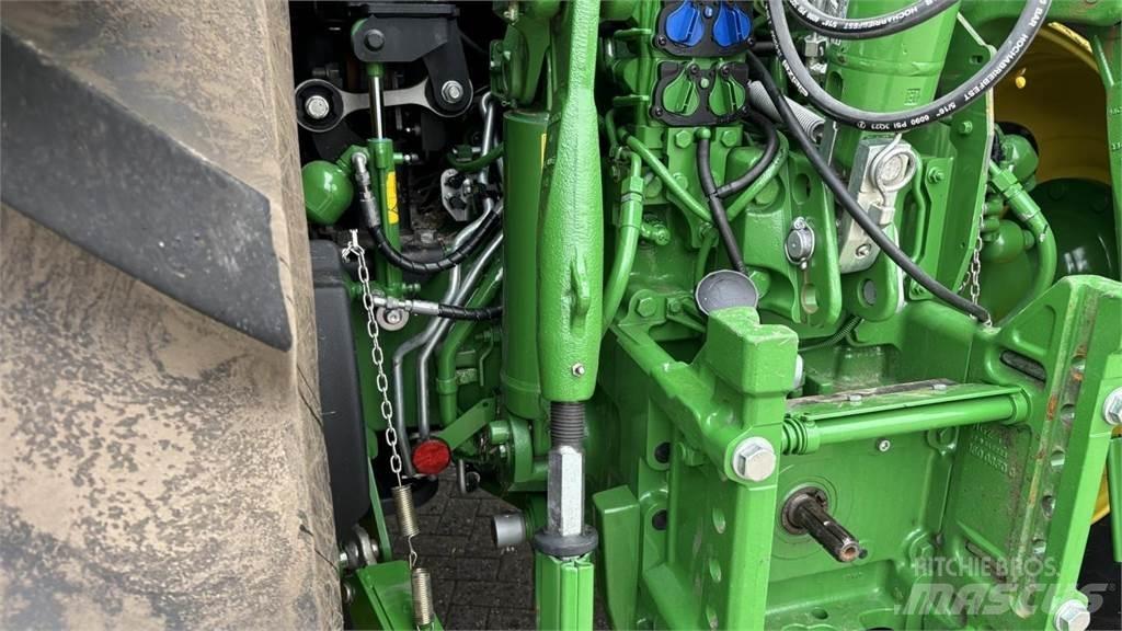 John Deere 6R215 Traktorji