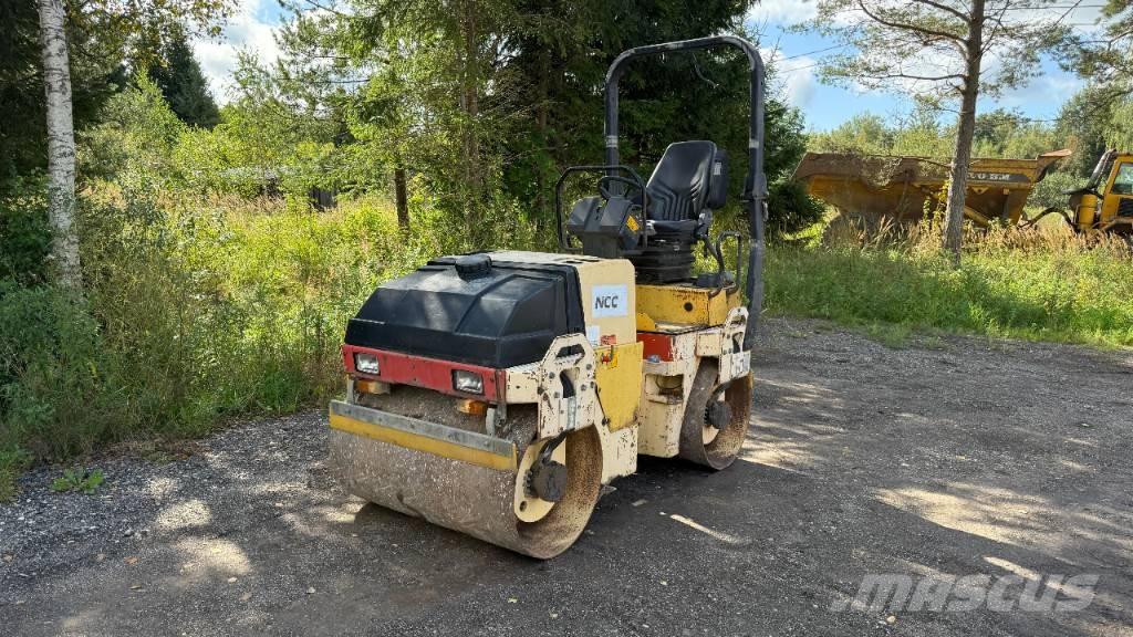 Dynapac CC 122 Dvojni valjarji