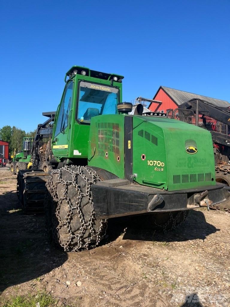 John Deere 1070 D Harvesterji