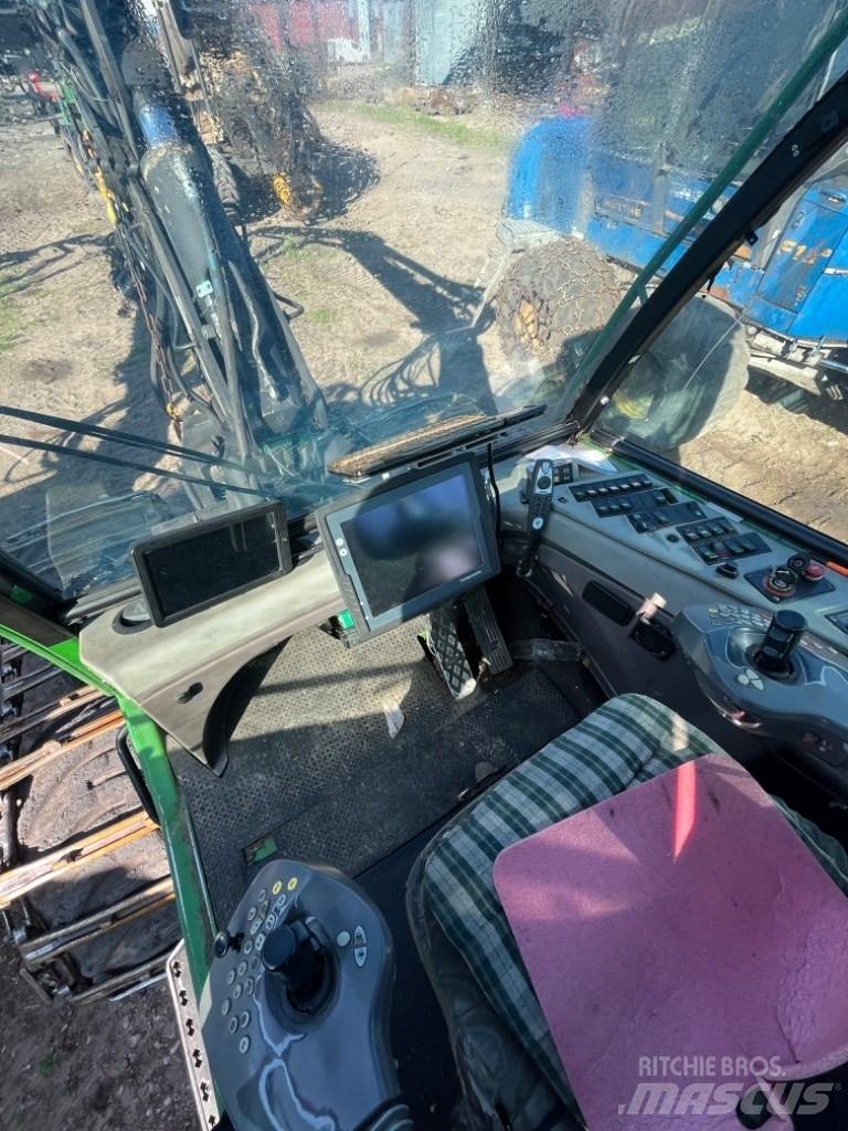 John Deere 1070 D Harvesterji