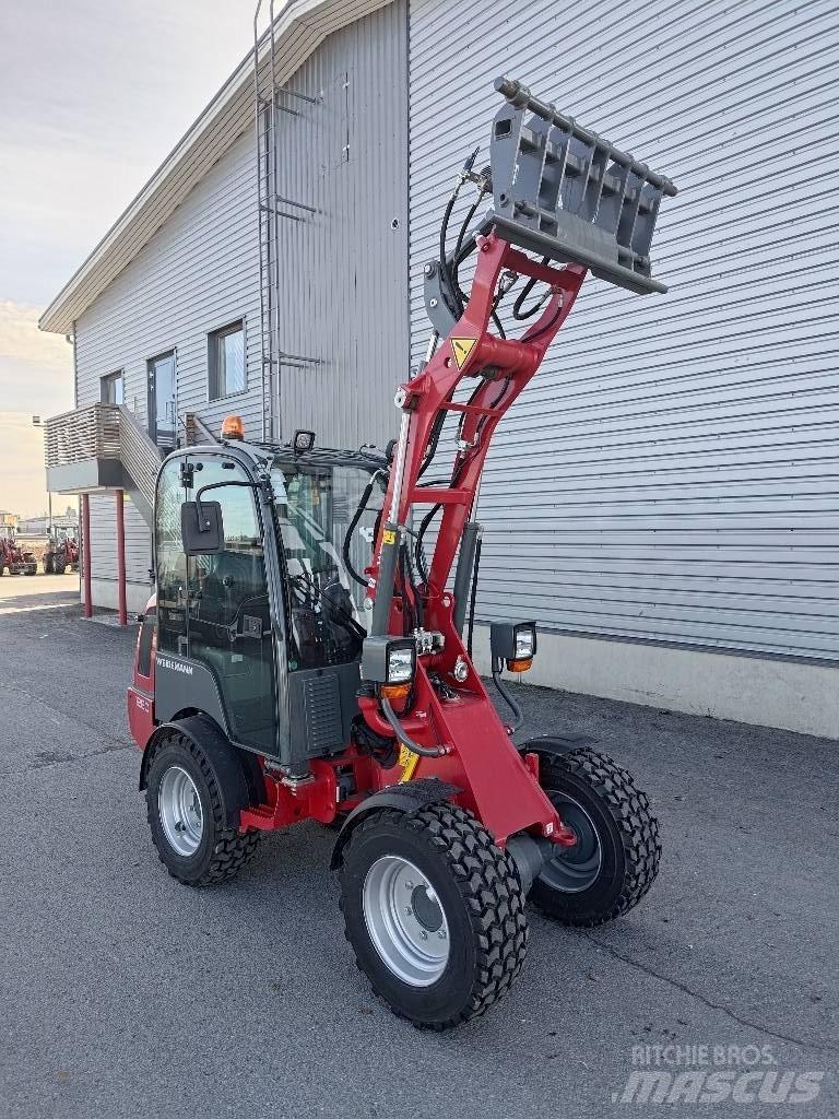 Weidemann 1280 Večnamenski nakladalci
