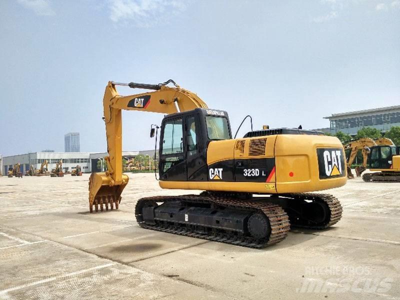 CAT 323 Bagri goseničarji