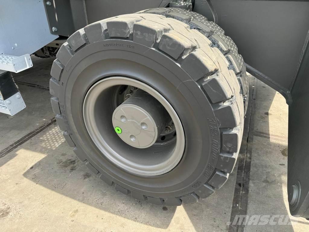 Sennebogen 830M E Bagri za prekladanje primarnih/sekundarnih surovin