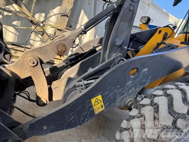 Volvo L90H Kolesni nakladalci