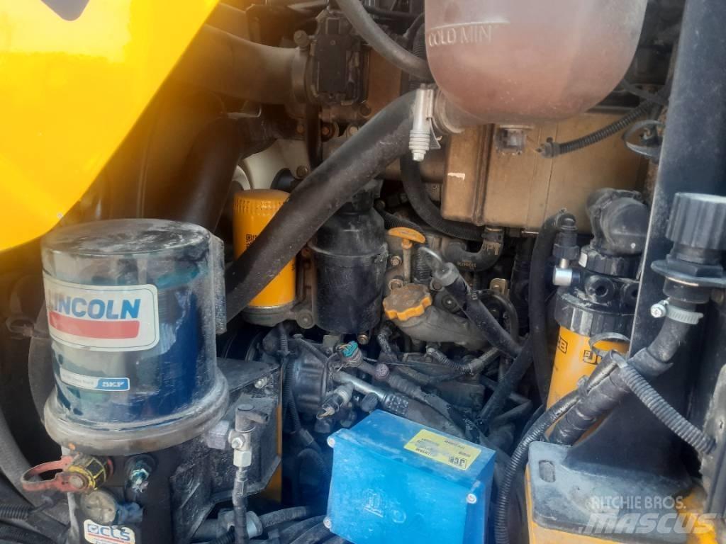 JCB TM 320 S Kmetijski teleskopski nakladalci