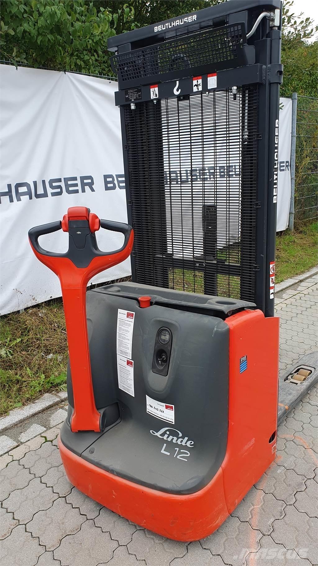 Linde L12i Ročni električni viličar