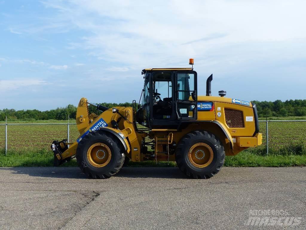 CAT 926 M Kolesni nakladalci