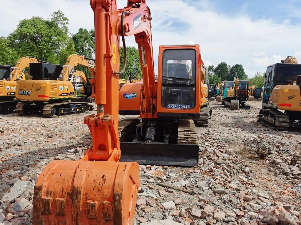 Doosan DX75 Midi bagri 7t – 12t