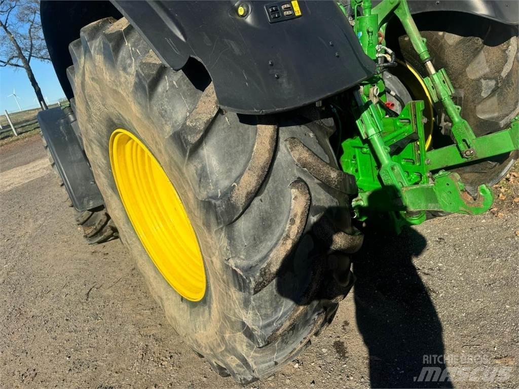 John Deere 6230R Traktorji