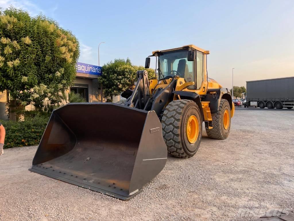 Volvo L120H Kolesni nakladalci