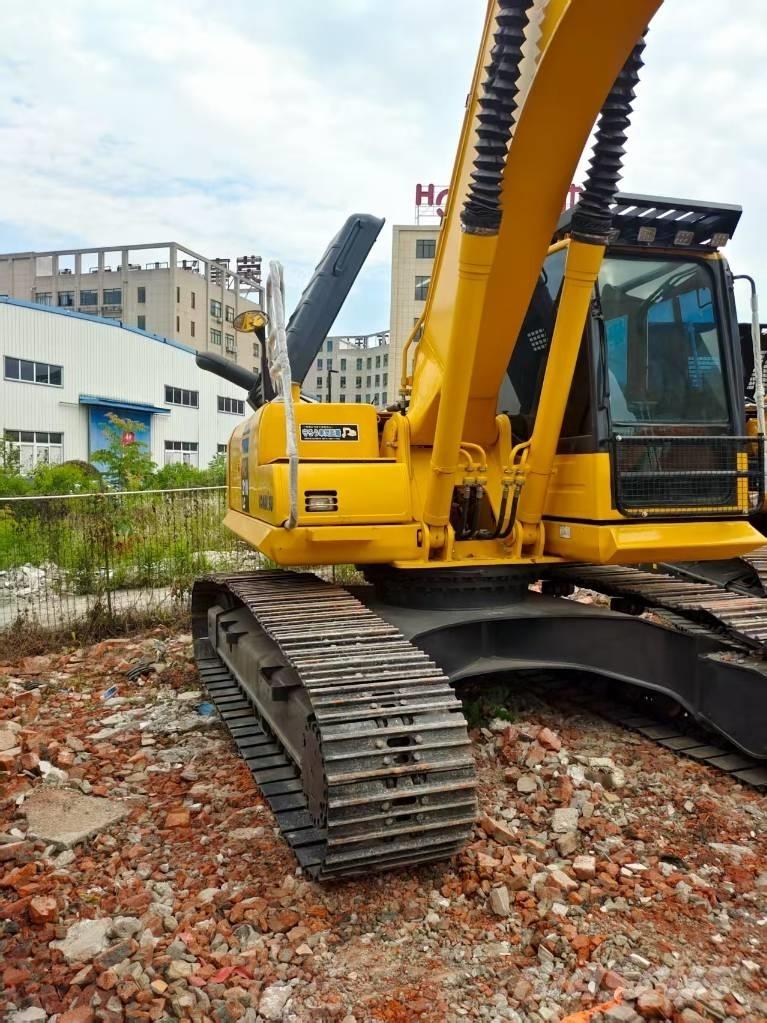 Komatsu PC 210 Bagri goseničarji