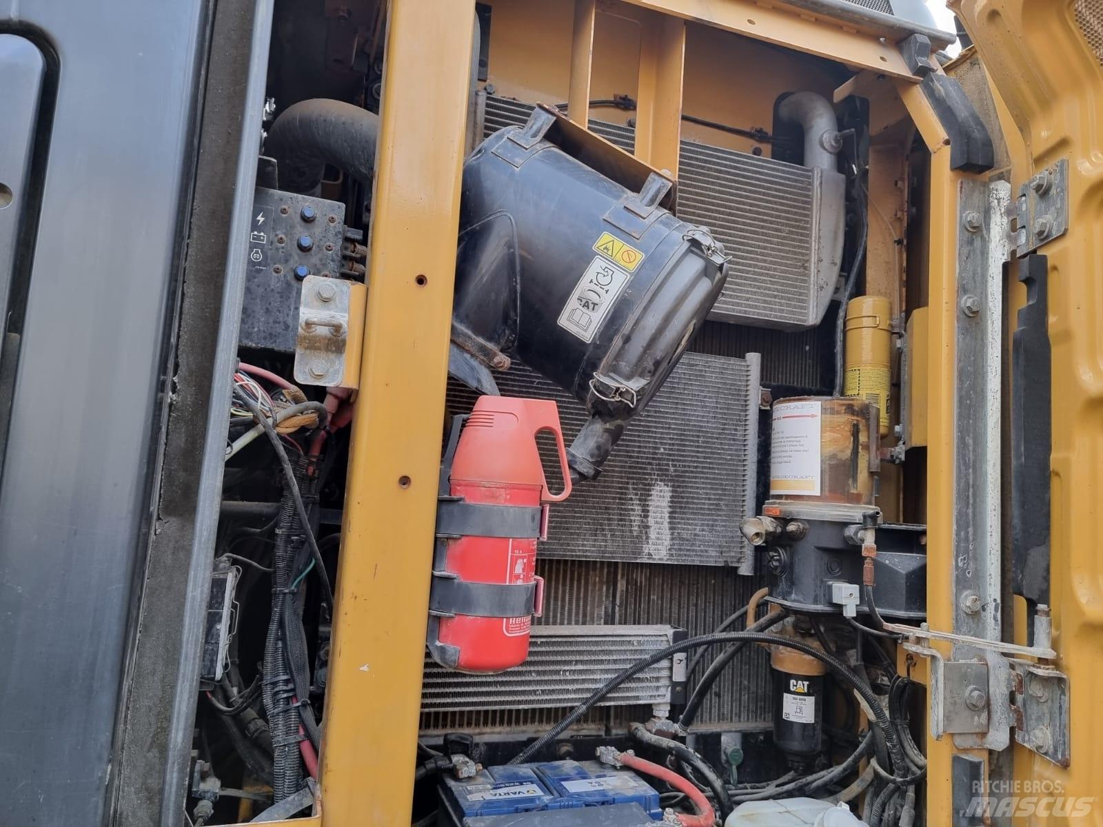 CAT 320 E Bagri goseničarji