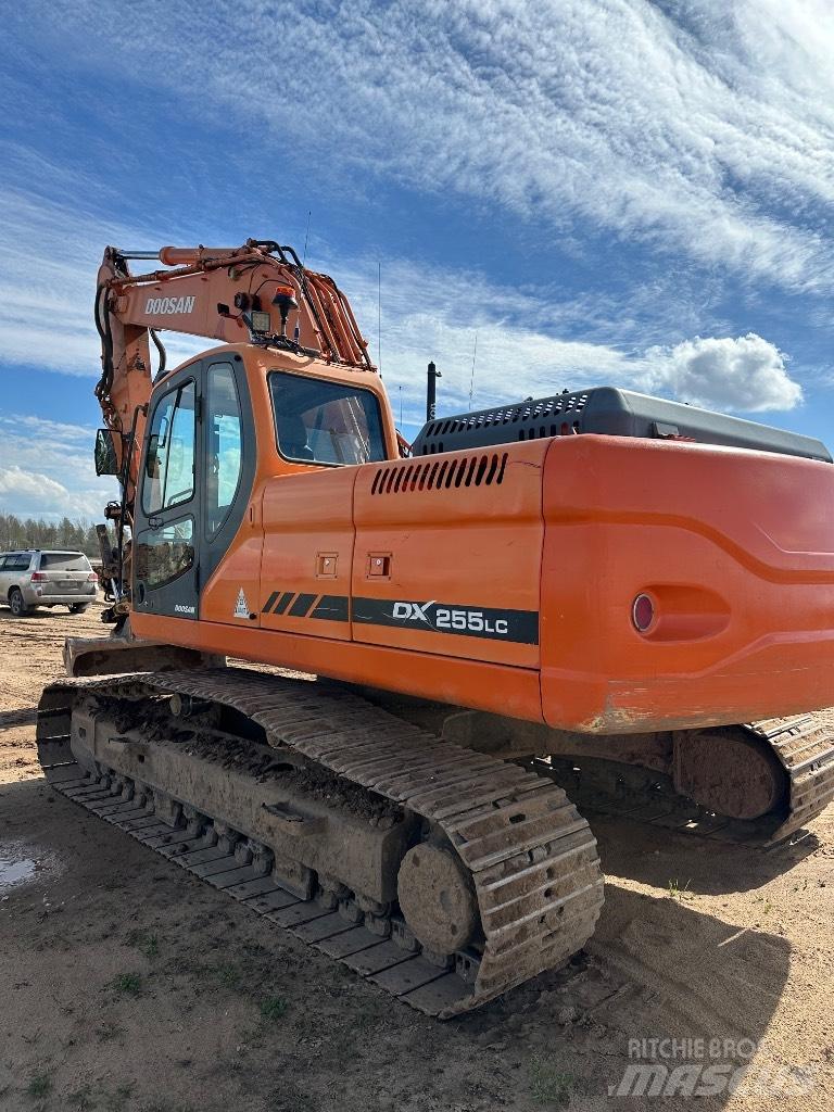 Doosan DX 255 LC Bagri goseničarji